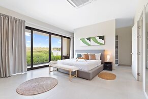 NEW Lux 4BR Villa w Private Pool Walk to Beach