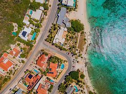 NEW Luxury 4BR Beachfront Villa w Infinity Pool