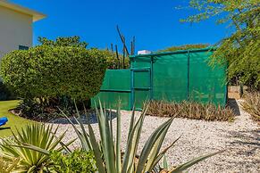 NEW Luxury 4BR Beachfront Villa w Infinity Pool