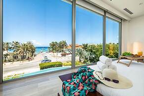 NEW Luxury 4BR Beachfront Villa w Infinity Pool