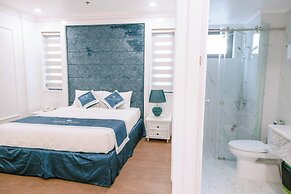 Senior Hotel