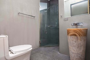 Avant-Garde 4BR Pool Villa Otero Kamala