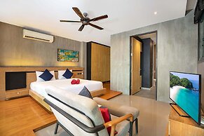 Avant-Garde 4BR Pool Villa Otero Kamala