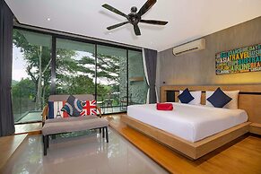 Avant-Garde 4BR Pool Villa Otero Kamala