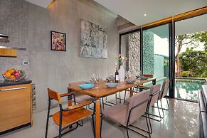 Avant-Garde 4BR Pool Villa Otero Kamala