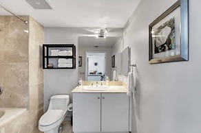 309n Sunrise Suite1 Bedroom, Pools, Jacuzzi, Beach, Shops & Dog Friend