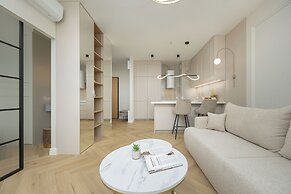 Żupnicza Apartment Warsaw by Renters