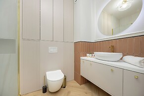 Żupnicza Apartment Warsaw by Renters