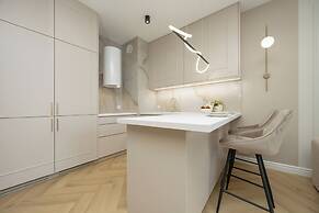 Żupnicza Apartment Warsaw by Renters