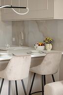 Żupnicza Apartment Warsaw by Renters