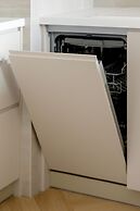 Żupnicza Apartment Warsaw by Renters