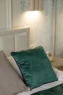 Żupnicza Apartment Warsaw by Renters