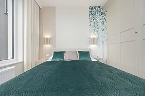 Żupnicza Apartment Warsaw by Renters