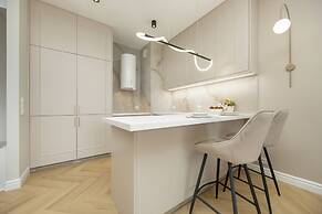 Żupnicza Apartment Warsaw by Renters