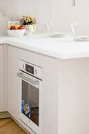 Żupnicza Apartment Warsaw by Renters