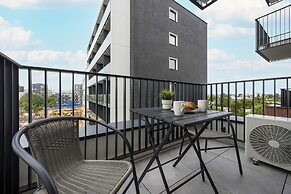 Żupnicza Apartment Warsaw by Renters