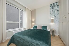 Żupnicza Apartment Warsaw by Renters