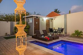 Beautiful 3br4ba Amazing Location w Private Pool