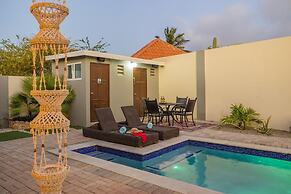 Beautiful 3br4ba Amazing Location w Private Pool