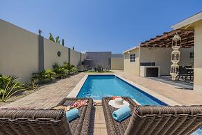 Beautiful 3br4ba Amazing Location w Private Pool