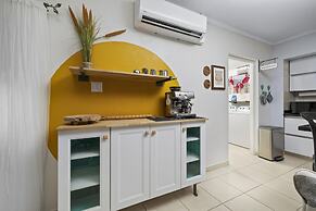 Beautiful 3br4ba Amazing Location w Private Pool