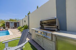 Beautiful 3br4ba Amazing Location w Private Pool