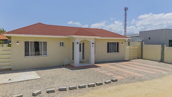 Beautiful 3br4ba Amazing Location w Private Pool