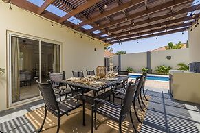 Beautiful 3br4ba Amazing Location w Private Pool