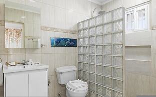 Beautiful 3br4ba Amazing Location w Private Pool