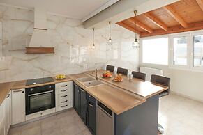 Luminous Penthouse big veranda by GHH