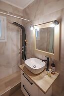 Luminous Penthouse big veranda by GHH