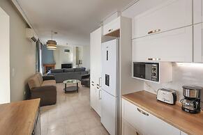 Luminous Penthouse big veranda by GHH