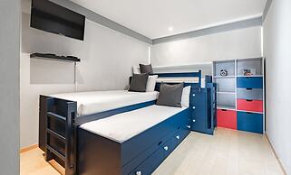 2BR Apartment With Jacuzzi - Pool - City Skyline