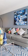 2BR Apartment With Jacuzzi - Pool - City Skyline
