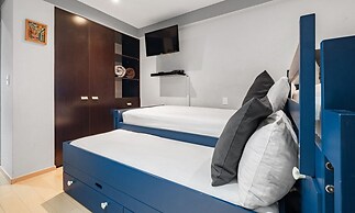 2BR Apartment With Jacuzzi - Pool - City Skyline