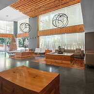2BR Apartment With Jacuzzi - Pool - City Skyline