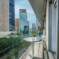 2BR Apartment With Jacuzzi - Pool - City Skyline
