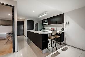 2BR Apt in Polanco - Pool - City Skyline View
