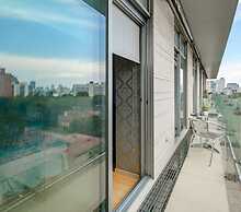 2BR Apartment With Jacuzzi - Pool - City Skyline