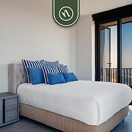 Luxury 2 BR Condo in Reforma - Skyline View - Pool