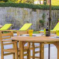 Liiiving in Porto Garden Pool House