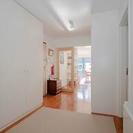 Liiiving in Porto Bright Light Apartment