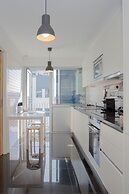 Liiiving in Porto Bright Light Apartment