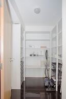 Liiiving in Porto Bright Light Apartment