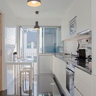Liiiving in Porto Bright Light Apartment