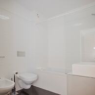 Liiiving in Porto Bright Light Apartment