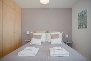 Liiiving in Porto Bright Light Apartment