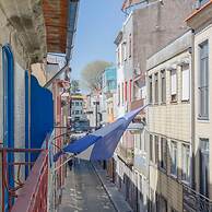 Liiiving in Porto Cozy Chic Downtown