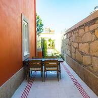 Liiiving in Porto Central Garden Flat