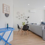 Liiiving in Porto Bright Light Studio